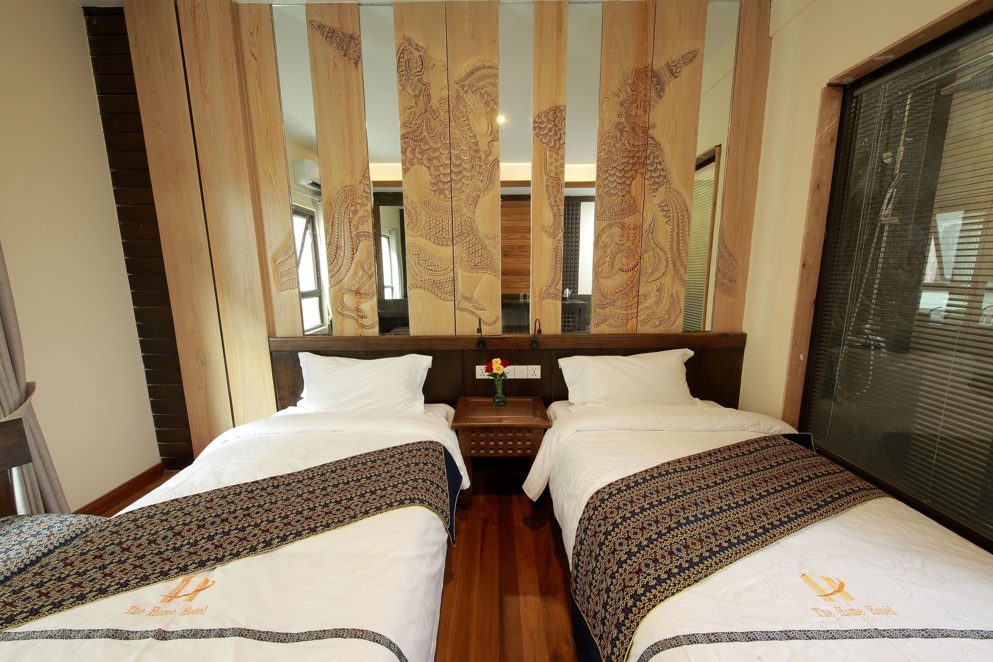 The Home Hotel Mandalay Luaran gambar
