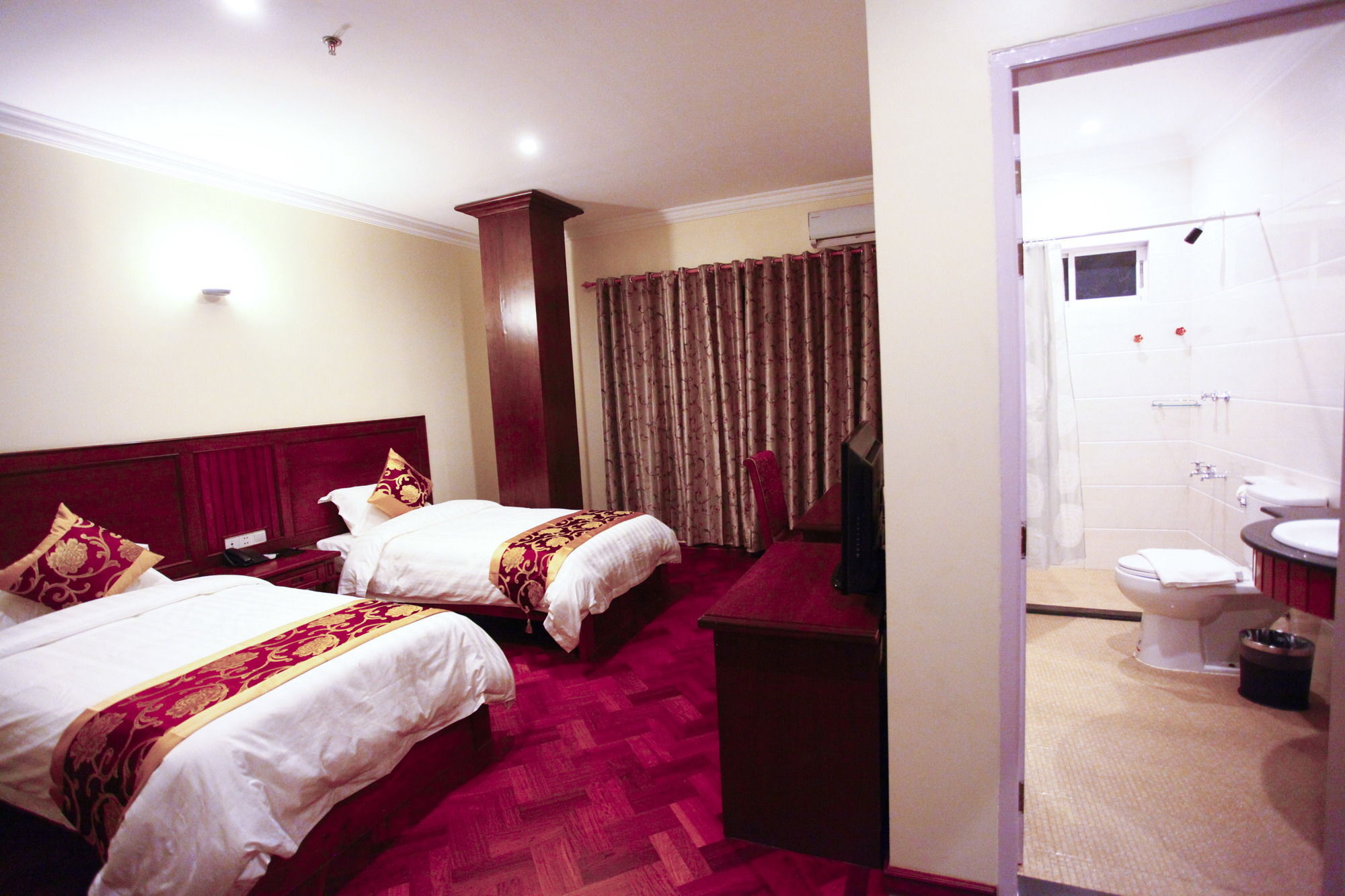 The Home Hotel Mandalay Luaran gambar